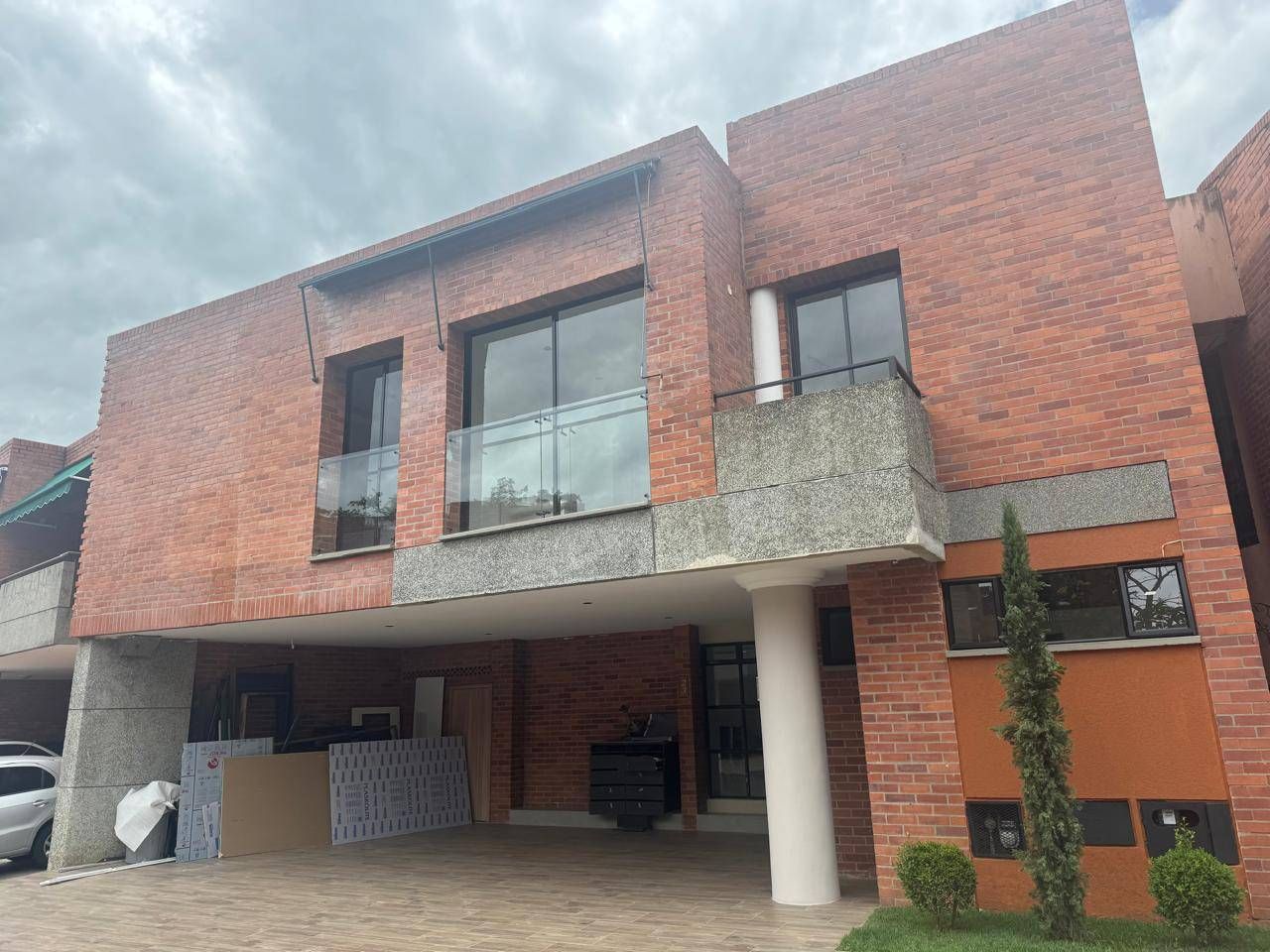 Casa en ciudad jardín en condominio