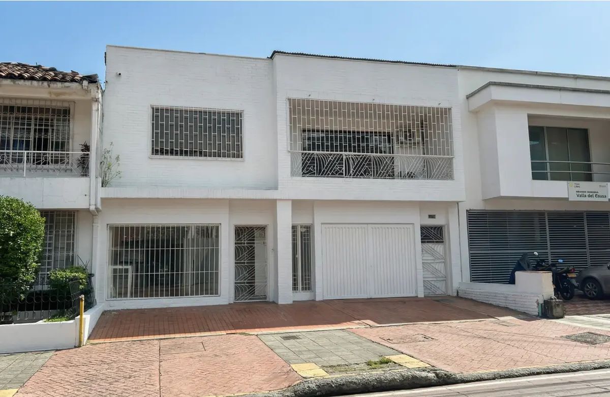 Casa granada con proyeccion inmobiliaria