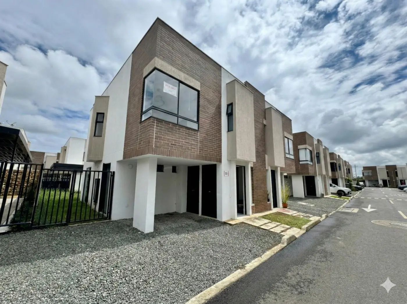 Casa alfaguara en condominio